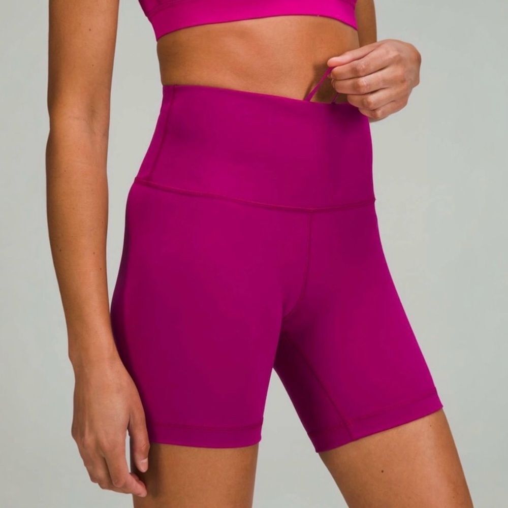 Lululemon Women's Magenta Bike Shorts 6" Inseam EUC